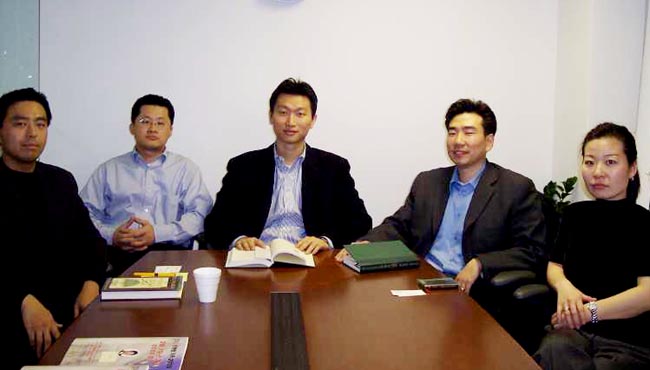 맨하탄에 모여 준비중인 YCBMC회원들