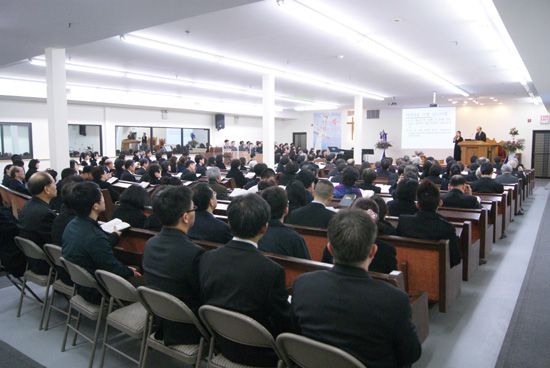 한인동산장로교회가 성금요일을 맞아 고난일예배를 드렸다.