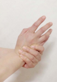 손가락에서 발병하는 방아쇠 수지