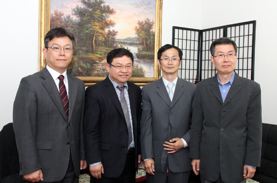 미 전역에서 농아인을 섬기고 있는 사역자들이 대회를 알리는 기자회견을 가졌다.