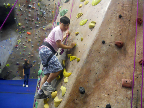 밀알여름학교의 암벽등반 필드트립