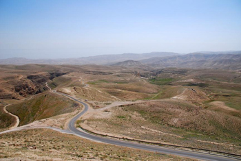 Great Laura인 마르 사바 수도원으로 가는 길