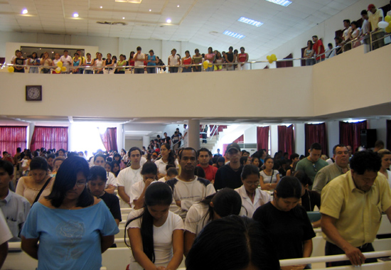 윤 목사는 수요채플에서 말씀을 전했다. ⓒ윤사무엘 목사