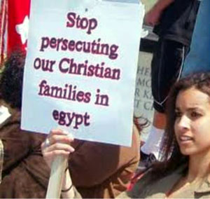 이집트 콥틱 기독교인들을 위해 시위하는 사람들의 모습.