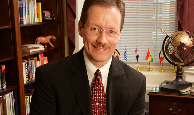 척 롤리스(Chuck Lawless) 박사.