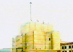 방문단이 촬영한 25㎿짜리 영변 핵 원자로의 모습. 북한 외무성은 10일 "미국의 대북 고립정책에 맞서 자위 차원에서 핵무기를 제조했다"며 핵무기 제조 및 보유 사실을 처음으로 공개했다.