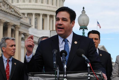 라울 라브라도 의원 