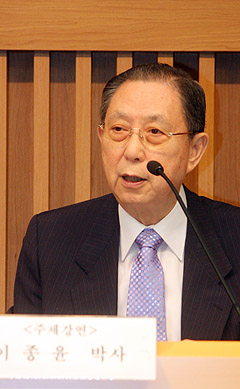 이종윤 박사가 주제강연을 하고 있다. ⓒ이대웅 기자