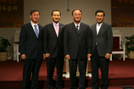신구임원 교체(왼쪽부터 임성기 목사, 류경열 목사, 강장석 목사, 박종희 목사).