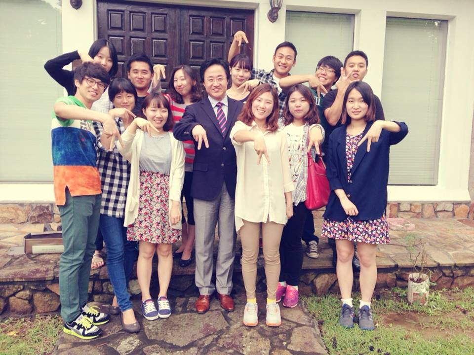 현재 우리 가족과 함께 거주하며 사역하고 있는 SMTC 학생 선교사들