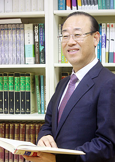 한장총 부흥사협 제31대 대표회장 전승환 목사.