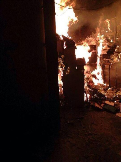 레바논의 기독교 도서관이 불에 타고 있는 모습. ⓒ블로그 ‘A Separate State of Mind’