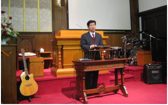 김학룡 목사가 이날 세미나 사회를 맡았다. 