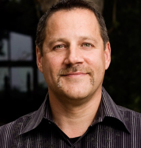 12스톤쳐치 케빈 마이어스 목사