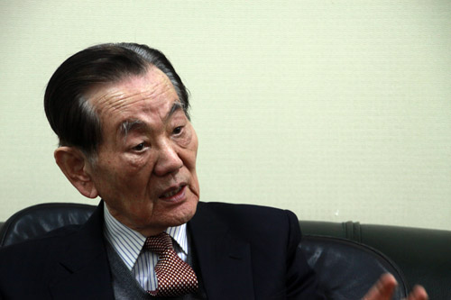 조국 근대화의 초석을 닦은 백영훈 박사는 “세계 석학들이 21세기는 ‘아시아·태평양 시대’라 하고, 그 중심에는 대한민국이 있다고 말한다”며 젊은이들에게 희망과 포부를 가질 것을 주문했다. ⓒ이대웅 기자