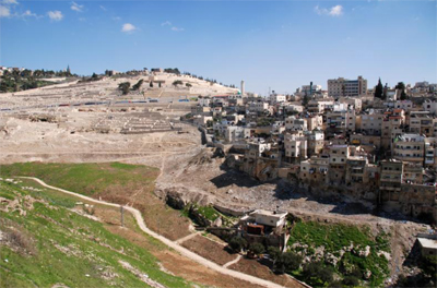 다윗성에서 바라본 동쪽 감람산과 실완 마을, 벳바게 모습