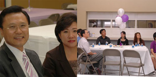 송상철 목사와 사모(왼쪽), 새가족들(오른쪽)