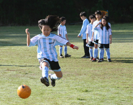 실로암교회 어린이 축구단 연습장면 ⓒ실로암교회 제공