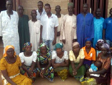 치복에서 납치된 여학생들의 부모들  ©오픈도어선교회