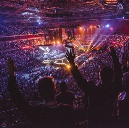 힐송 유나이티드의 워십 집회 모습. ⓒHillsong Church.