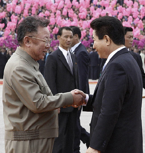 7년 만의 남북정상의 악수 