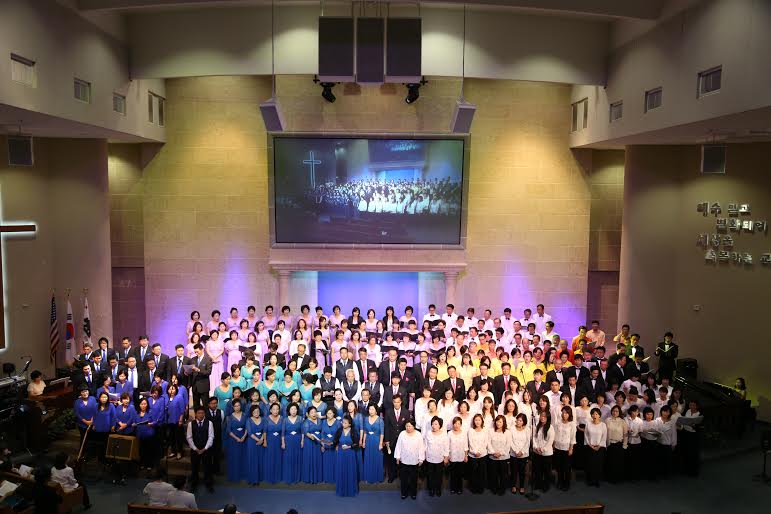 OC 지역의 평신도들이 아프리카 어린이 돕기에 뜻을 모아 연합성가제에 참여했다.