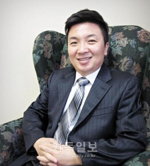 정진오 목사(미국 시온루터교회 한인 담당목사)