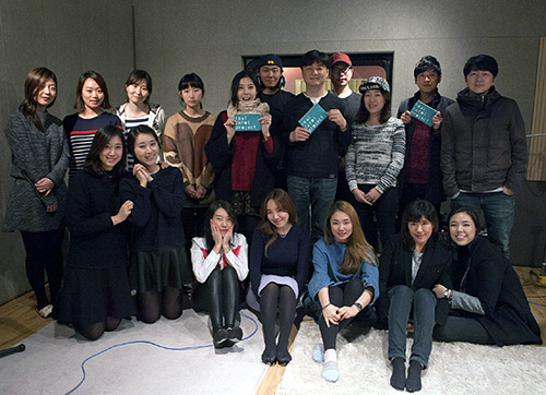 ▲이번 '리얼캐럴프로젝트'에 참여한 가수와 스태프들. ⓒ리얼캐럴프로젝트 제공