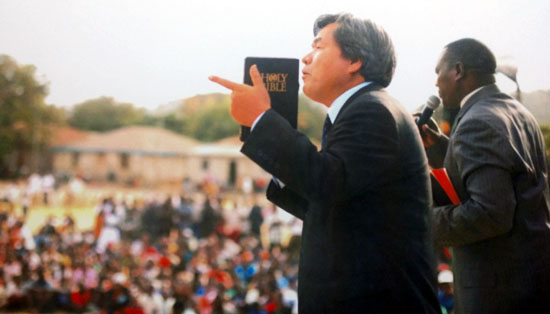 월드미션 프론티어 국제대표 김평육 선교사는 르완다 대량학살 취재를 계기로 20년 동안 아프리카를 위해 구제, 교육, 복음화 사역을 펼쳐왔다.  ©월드미션 프론티어