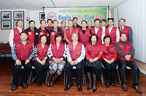 이글포고클럽이 디지털 카메라 세미나를 개최한다. 사진은 이 클럽 멤버들.