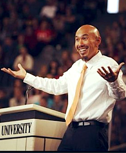 설교하고 있는 프랜시스 챈 목사. ⓒLiberty University