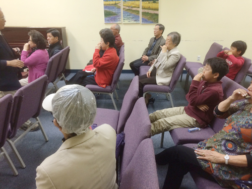 새누리교회, 하모니카교실 시작