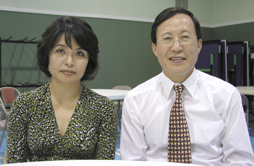 한영애 팀장(좌)과 신용철 목사(우)