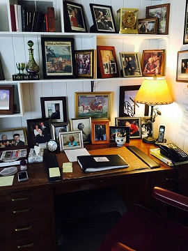 빌리 그래함 목사의 책상. ⓒ프랭클린 그래함 목사의 페이스북