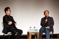 김상철 감독(오른쪽)이 다큐멘터리 영화 &lt;순교&gt;에 대해 설명하고 있다. 왼쪽은 이날 시사회 진행을 맡은 조현기 프로그래머. ⓒ김진영 기자