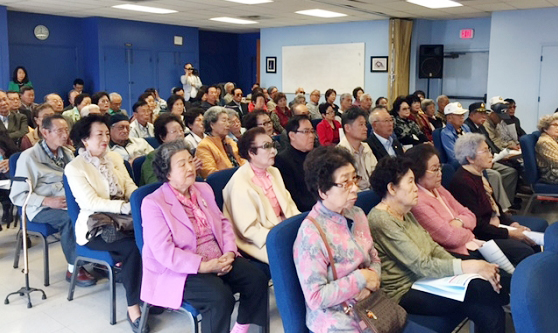 실버아카데미(가든그로브 소재)가 지난 14일 "나라사랑 행복잔치"를 열었다