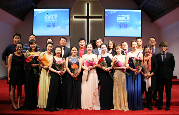 이스트만 음대생들이 LA 바이블 컨퍼런스 후원을 위해 연주회를 열었다.