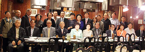 남가주 교계를 섬겼던 남가주목사회의 증경회장들이 한 자리에서 말씀을 나누고 친교했다.