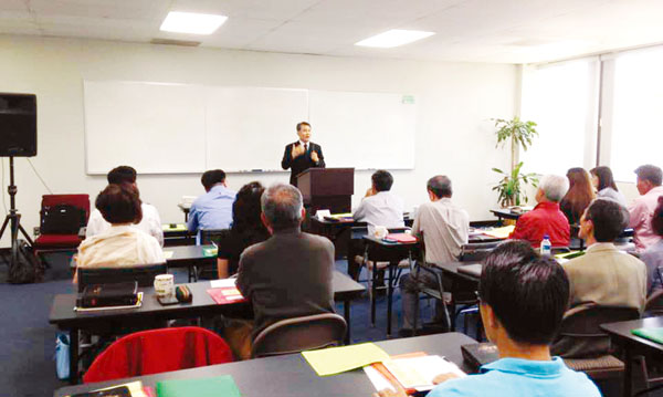 캘리포니아신학대학원이 한인목회자를 위한 연장교육을 정신건강을 주제로 개최했다.