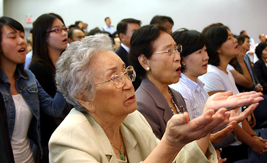 뉴저지 필그림교회는 지난 7일 창립 10주년을 맞아 연합예배로 드렸다. ⓒ뉴저지 필그림교회