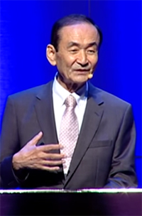 시애틀 형제교회에서 강연하는 신창민 박사 