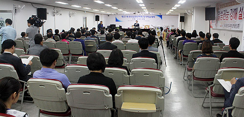 학술대회에서 박영균 목사가 설교하고 있다. ⓒ이대웅 기자