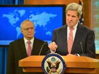 존 케리 美 국무장관(오른쪽)이 보고서를 발표하고 있다. ⓒ美 국무부 홈페이지