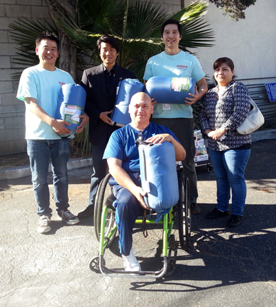 베레카선교회 임원들이 13일 제2회 사랑의 침낭보내기 운동‘ 동참을 당부하는 설명회를 개최한 후 기념촬영을 하고 있다. (뒷줄 맨 왼쪽이)대표 최명균 목사.