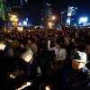 탈북난민과 북한지하성도들을 위한 북한인권한국교회연합 촛불기도회에 참석한 성도들이 간절하게 기도하고 있다