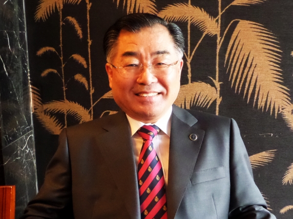 ▲1986년 세계적인 크리스천 지도자 육성을 목표로 미드웨스트 대학을 설립한 제임스 송 총장(사진). 올해 2006년 개교 30주년을 맞아 송 총장은 발빠른 세계적 변화에 발맞춰, 이에 걸맞은 인재를 육성하겠다고 전했다. ©이동윤 기자