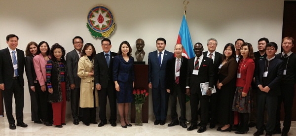주 LA 아제르바이잔 총영사관에서 열린 이 오찬에는 총영사와 영사관 관계자들을 비롯해, LA 한인교계 지도자들이 다수 참석했다.