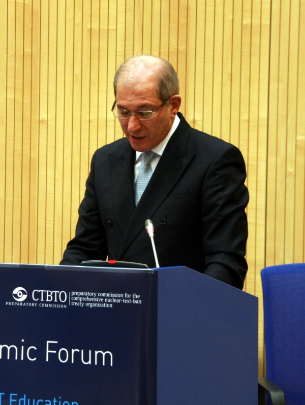 화학무기금지기구(OPCW) 아흐메트 우줌쿠 사무국장. ©wiki