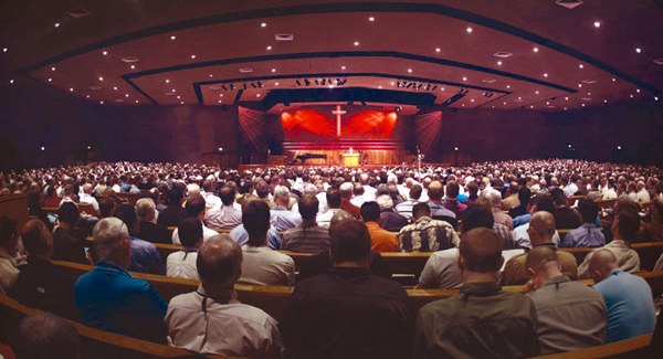 과거 열린 셰퍼드 컨퍼런스에서 참석자들이 예배를 드리고 있다