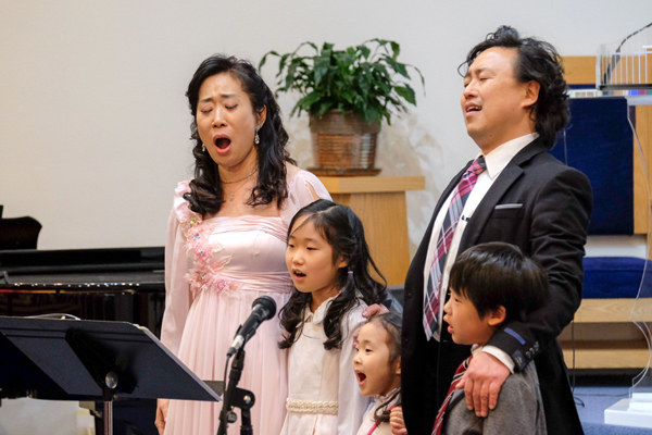 소프라노 김강미, 테너 박웅철 집사 가족 찬양